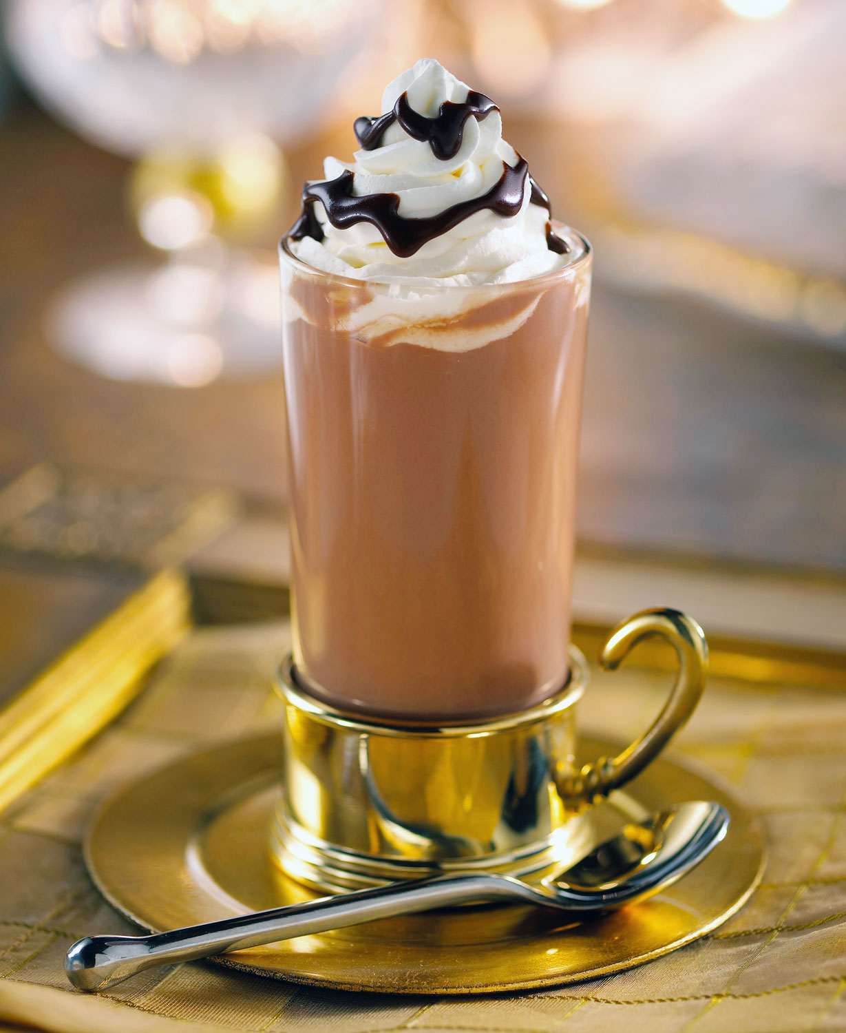 chocolate-hot-drink-whipped-cream-1_webupdate